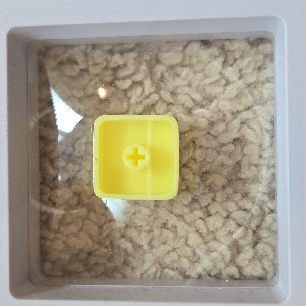 Keyboard Key Cap. Apple Compatible - Picture 2 of 2